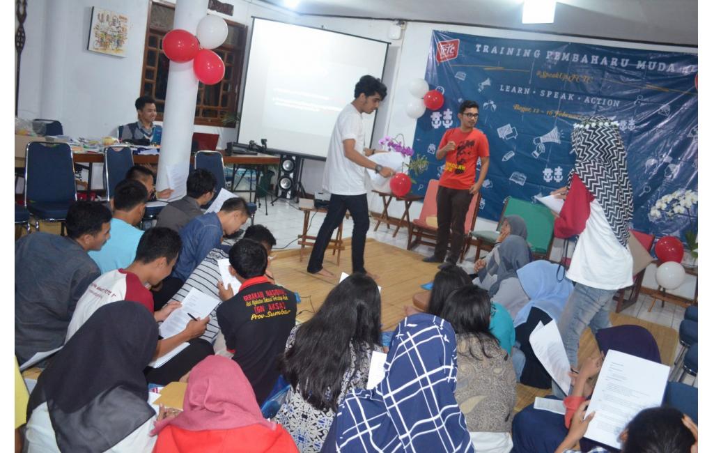 Dokumentasi Kegiatan Hari Pertama Training Pembaharu Muda