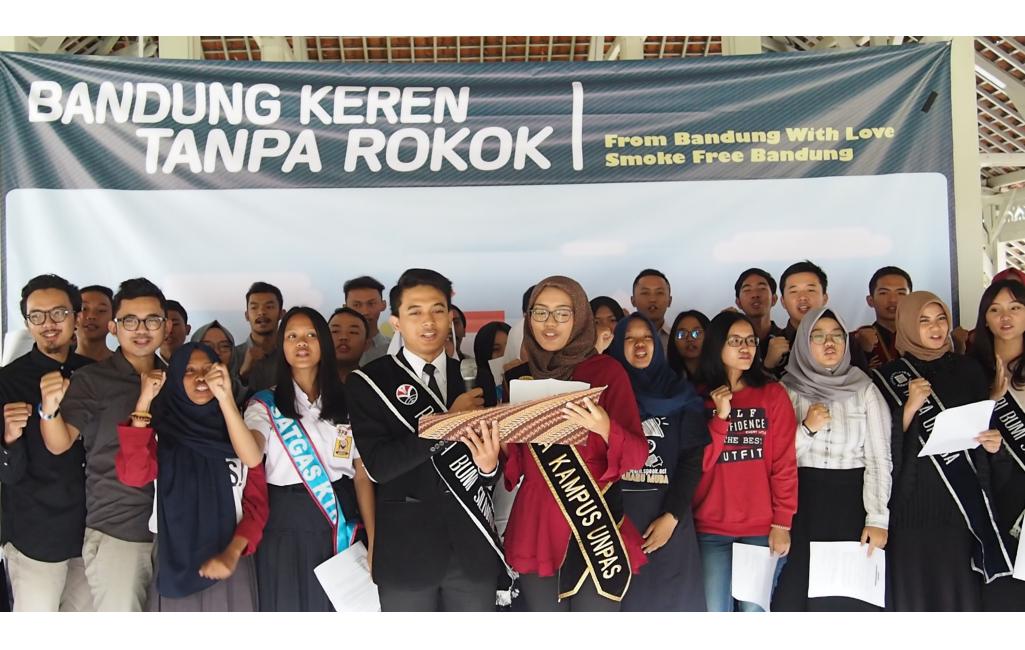 Mahasiswa dan Pelajar Deklarasi 'Bandung Bebas Asap Rokok'